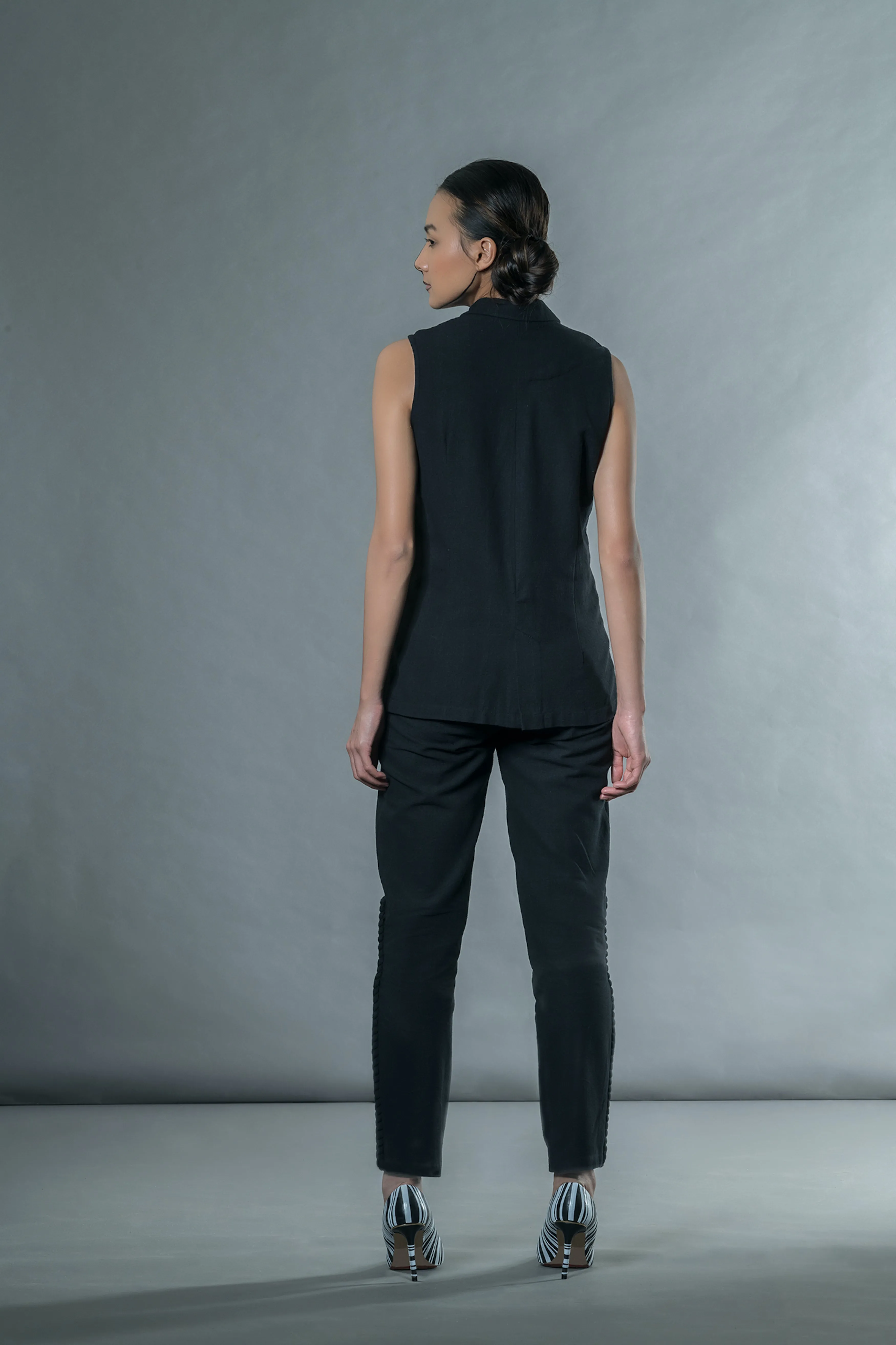 Black Sleeveless Blazer