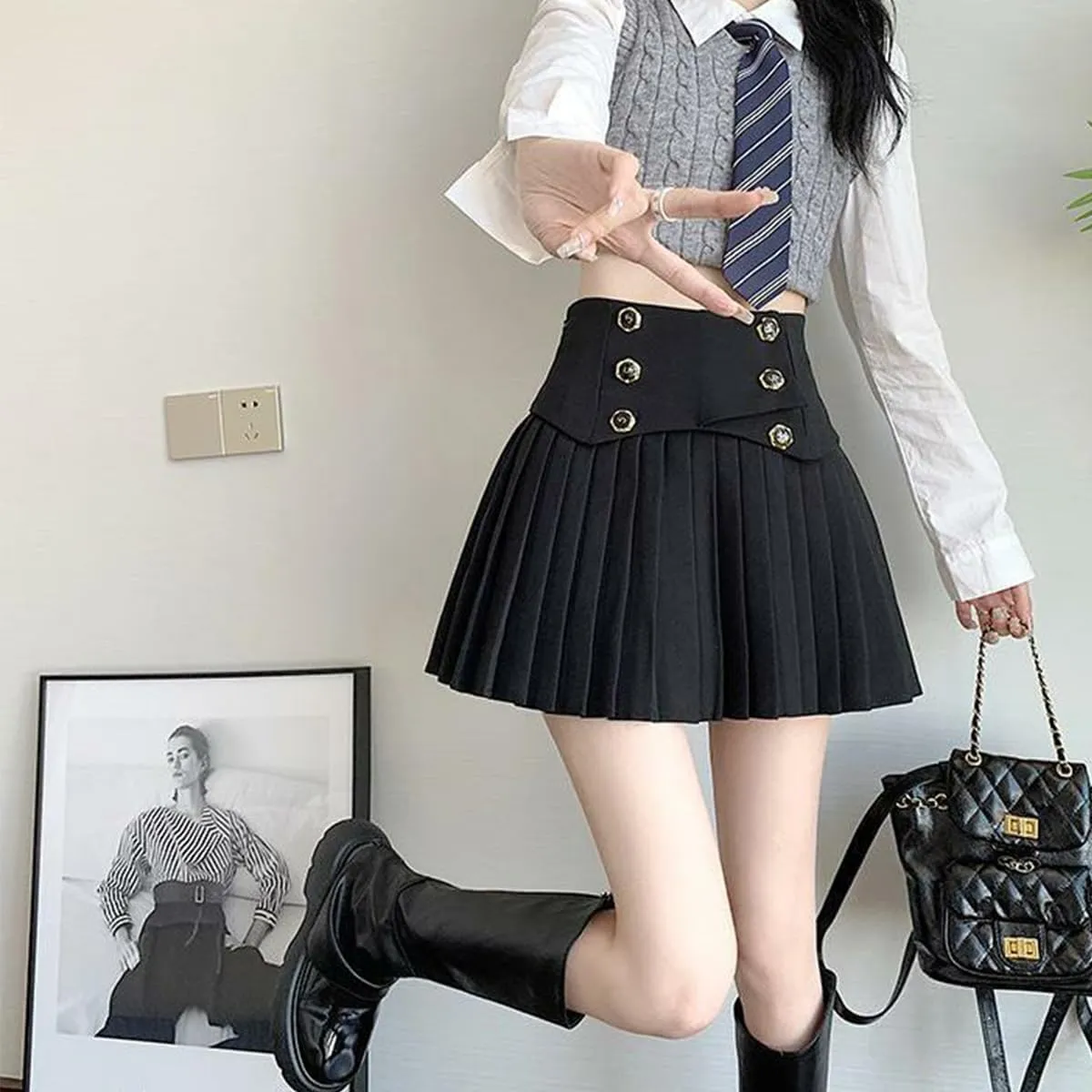 Fashion Women's Mini Skirt Casual Y2K Button Decoration A Line High Waist Pleated Skirt with Lining