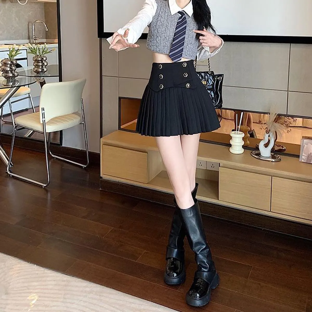 Fashion Women's Mini Skirt Casual Y2K Button Decoration A Line High Waist Pleated Skirt with Lining