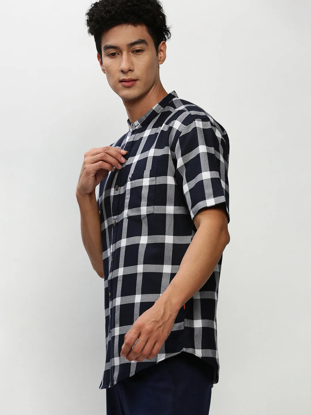 Men Navy Blue Standard Windowpane Checked Twill Cotton Slim Fit Casual Shirt