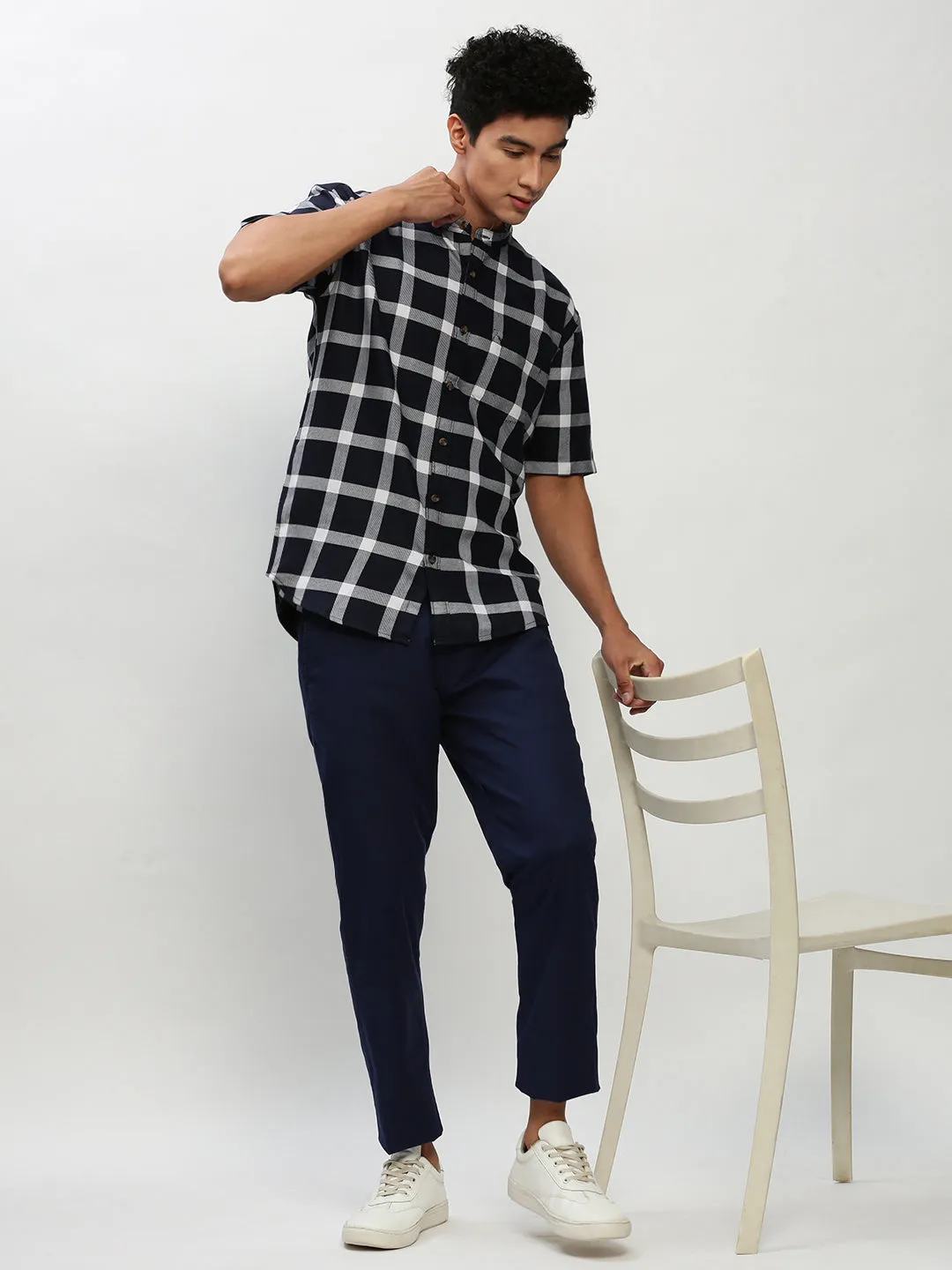 Men Navy Blue Standard Windowpane Checked Twill Cotton Slim Fit Casual Shirt