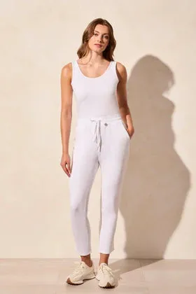 Pull On Capri w/Side Slits-White
