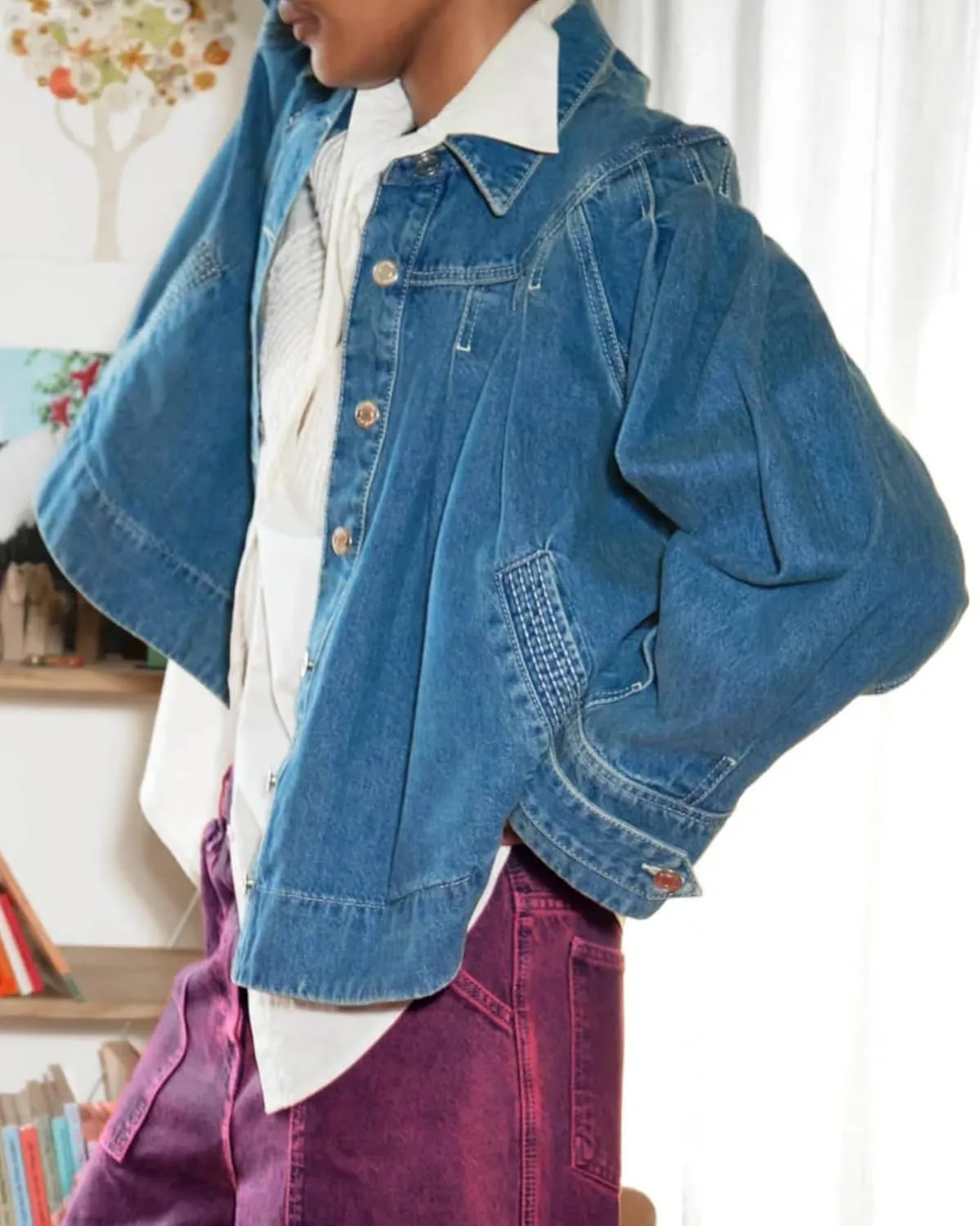 Womens Cropped Denim Jacket Long Sleeve Collared Button Down Pleated Jean Jckets with Pockets